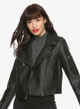 Load image into Gallery viewer, RIVERDALE SOUTHSIDE SERPENTS FAUX LEATHER GIRLS JACKET HOT TOPIC EXCLUSIVE